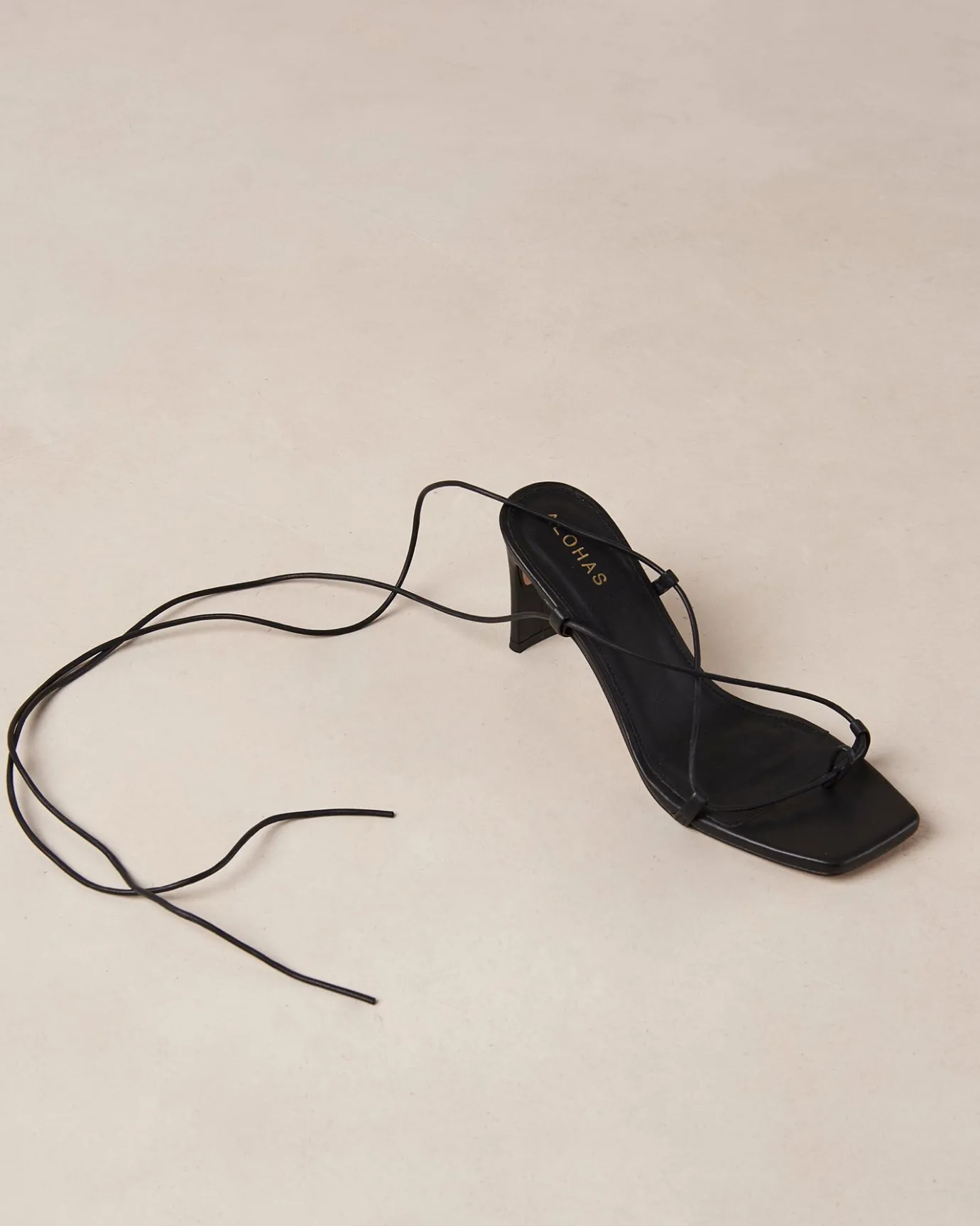 Hansen & Gretel Alohas Bellini Black Store