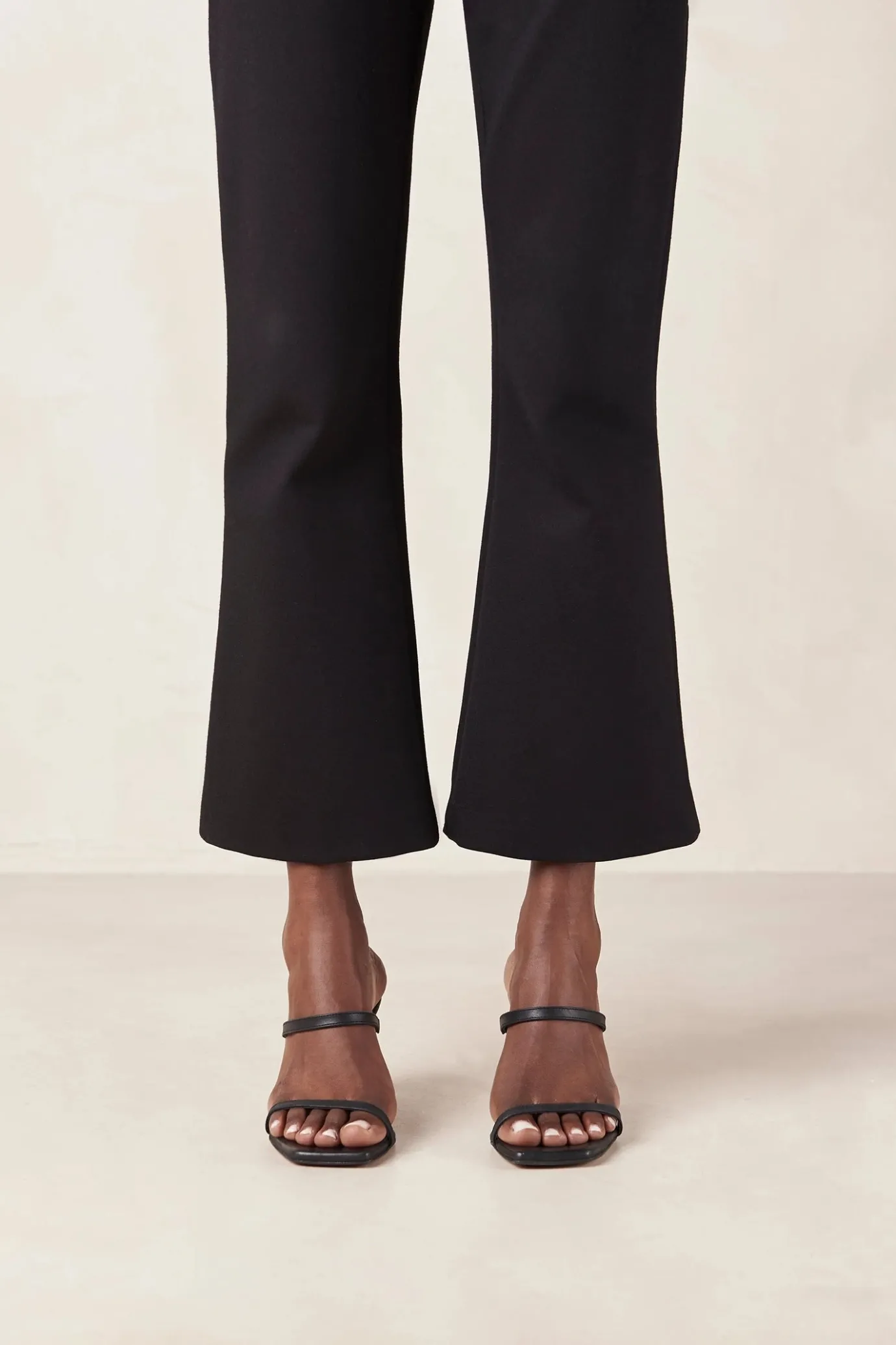 Hansen & Gretel Alohas Cannes Heel Black Flash Sale