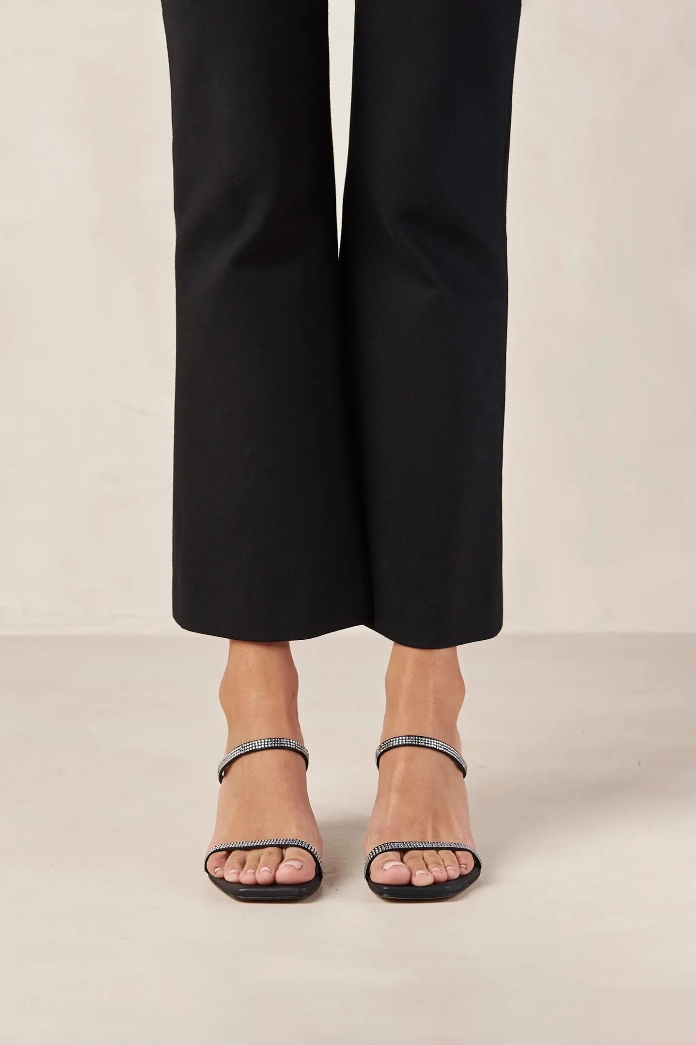 Hansen & Gretel Alohas Cannes Heel Glow Black Cheap