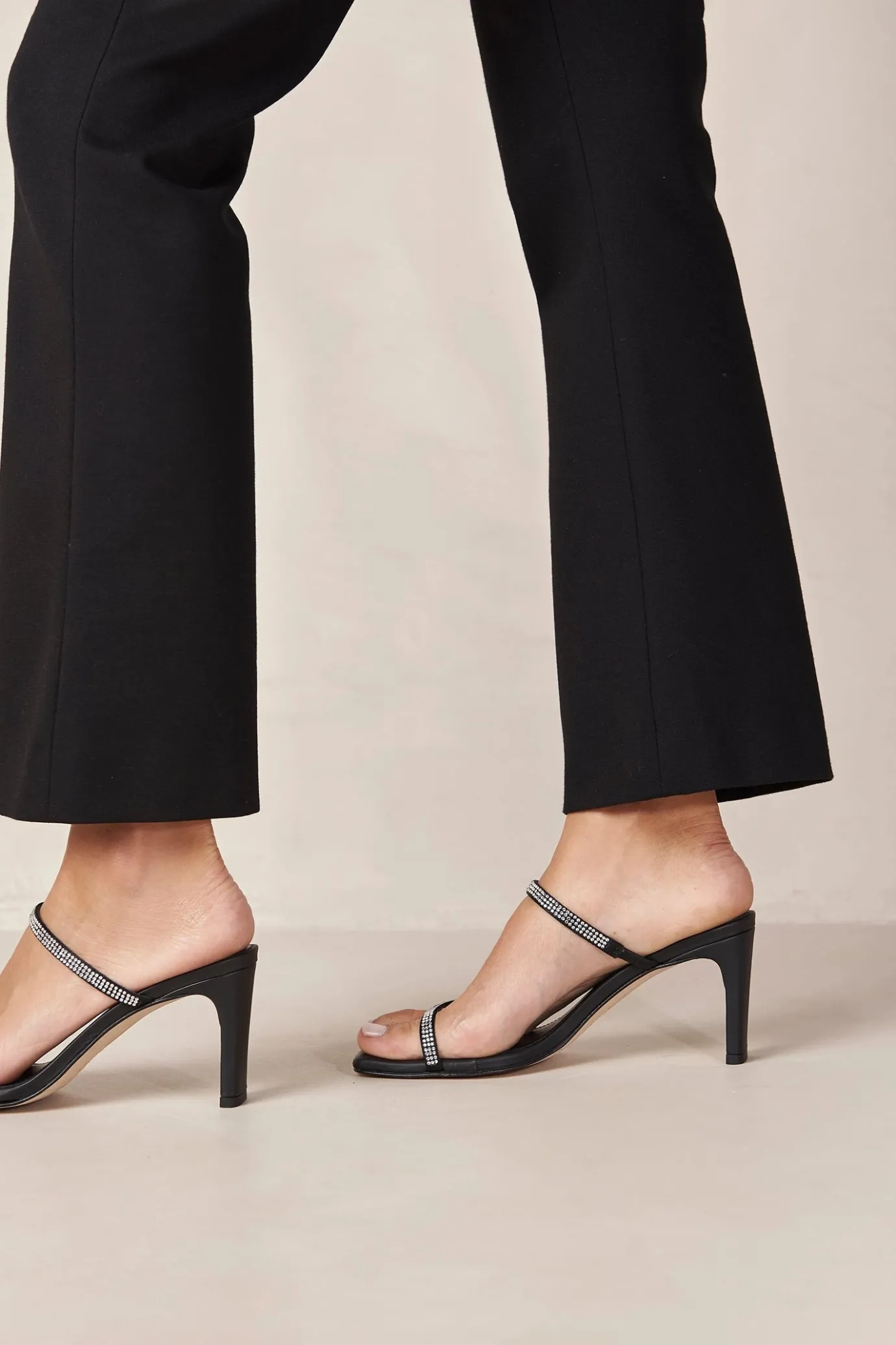 Hansen & Gretel Alohas Cannes Heel Glow Black Cheap