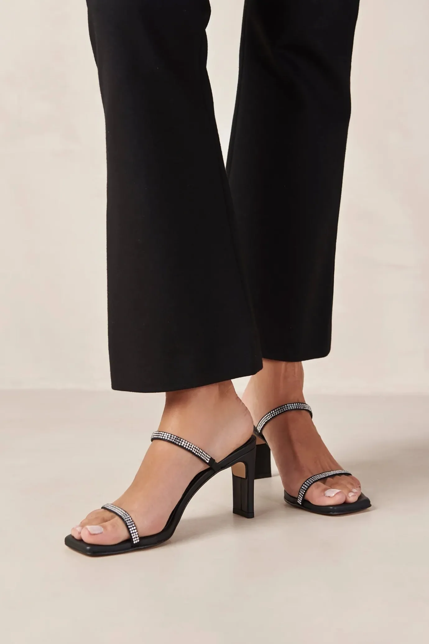 Hansen & Gretel Alohas Cannes Heel Glow Black Cheap