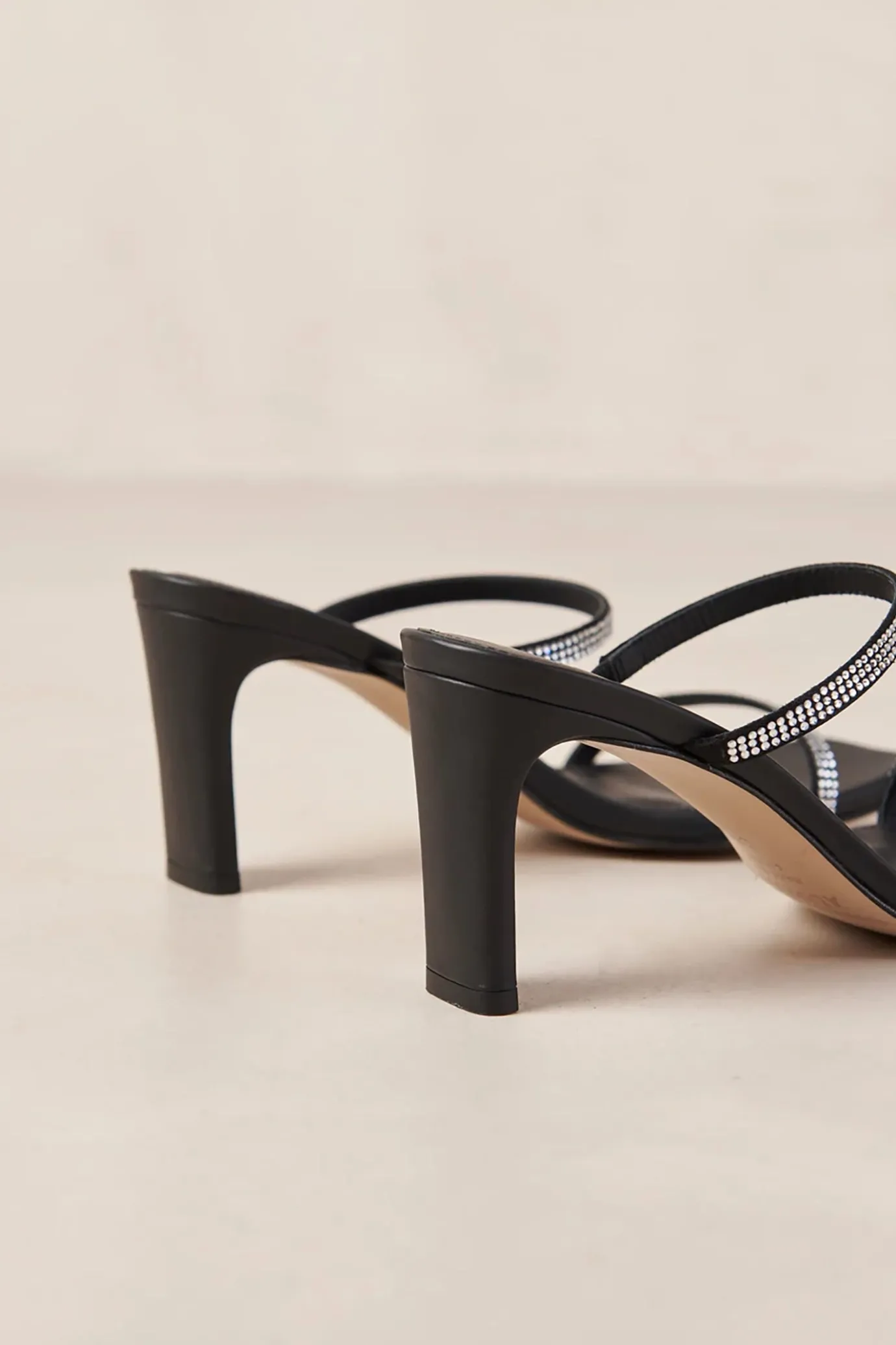 Hansen & Gretel Alohas Cannes Heel Glow Black Cheap