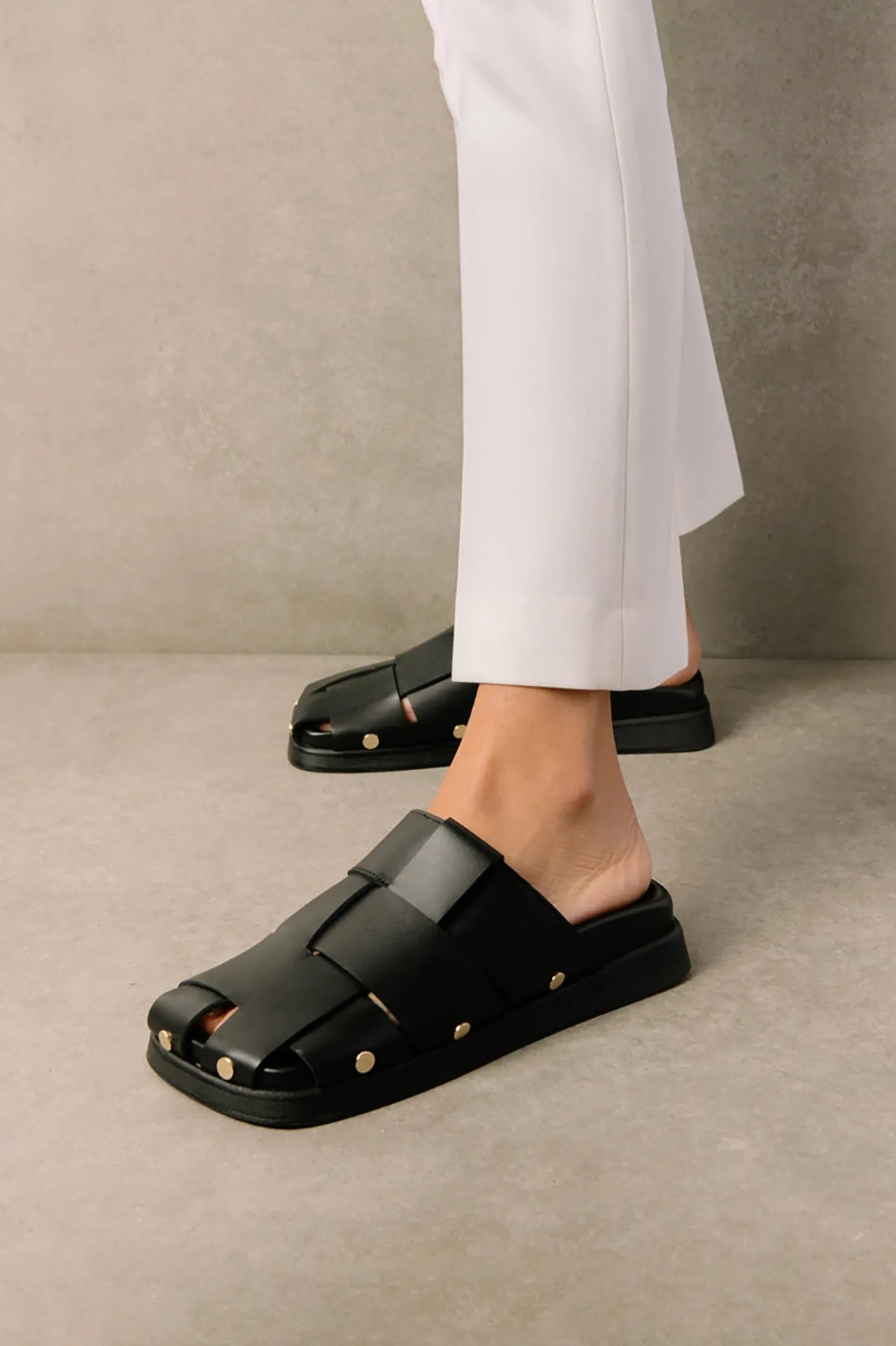 Hansen & Gretel Alohas Stuart Clog Black Fashion