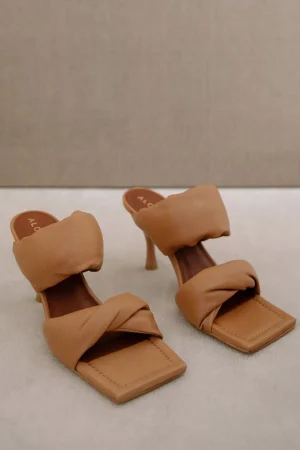 Hansen & Gretel Alohas Twist Strap Heel Camel Shop