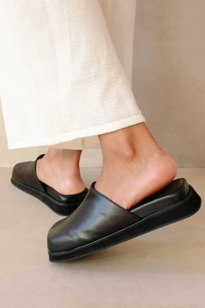Hansen & Gretel Alohas Whiz Clog Black Best Sale